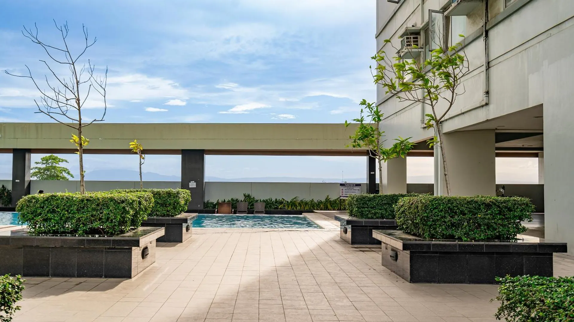 Premium Apartments In Avida Towers L City Centre L Downtown L Close To Restaurants And Local Shops L By Bleuspace Davao 0*,  Philippines